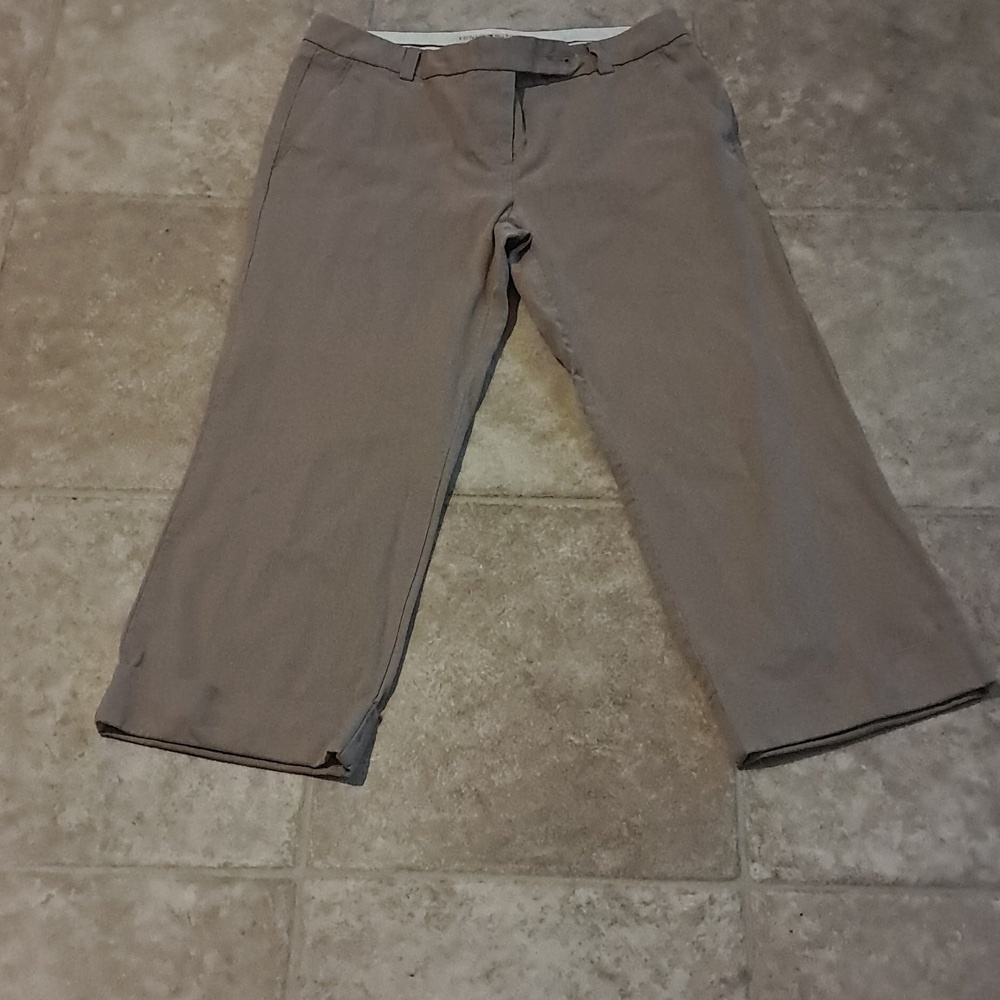 Tommy Hilfiger Women Khaki Cuffed Capri Pants Size 8